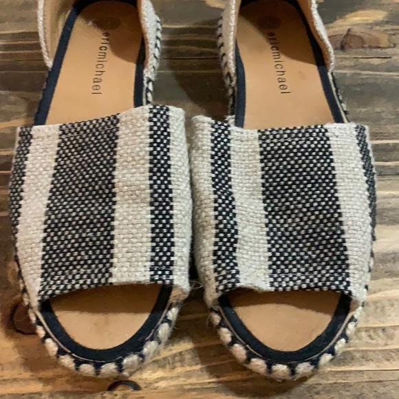 Eric Michael Black & Beige Stripe Dominique Flat Espadrille Sandals Size 41 - Picture 2 of 12